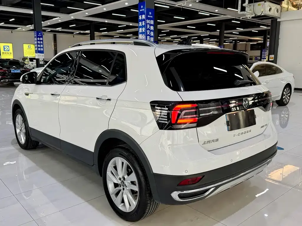 Volkswagen T-Cross — фото 4
