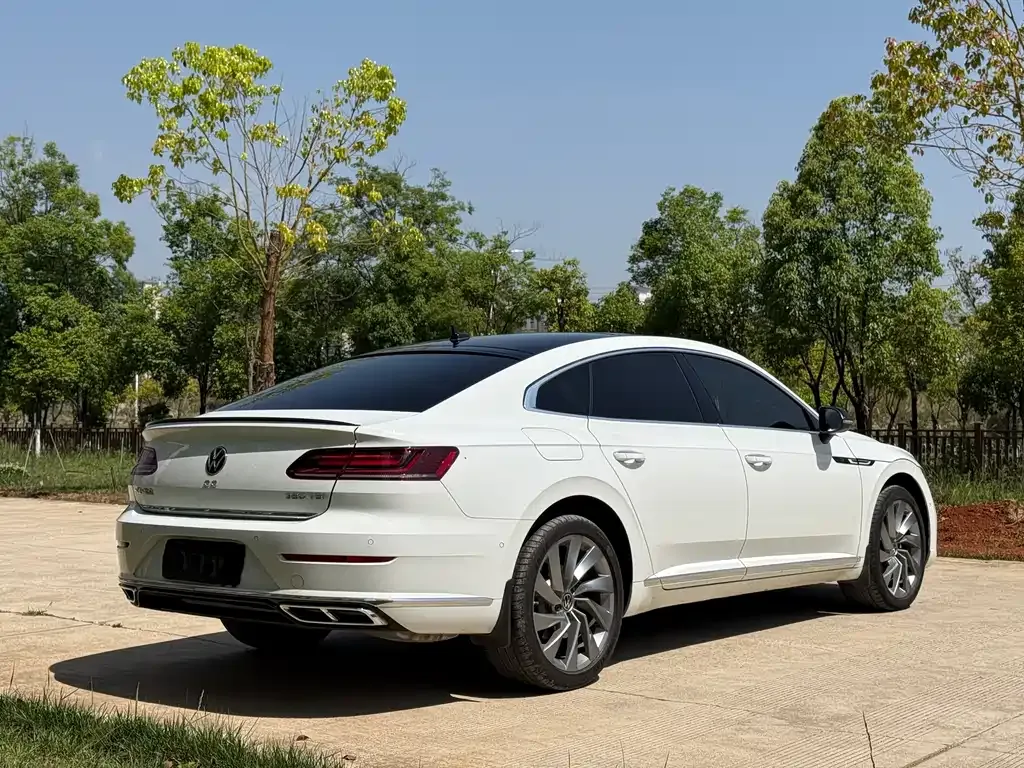 Volkswagen CC — фото 8