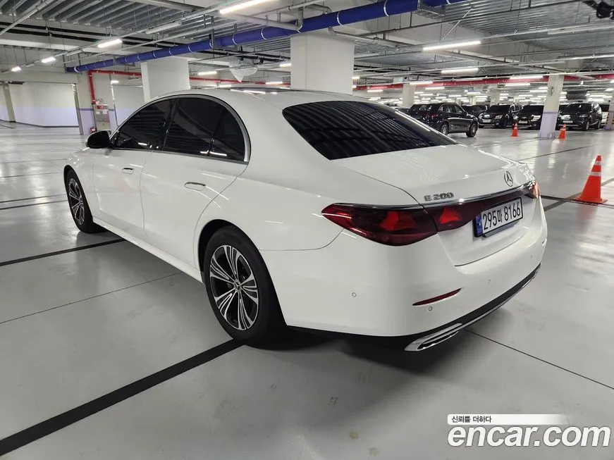 Mercedes-Benz E-Class 2025 из KR, фото 9