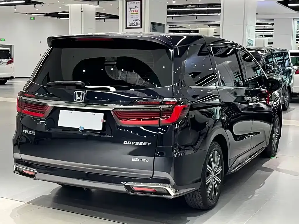 Honda Odyssey — фото 5