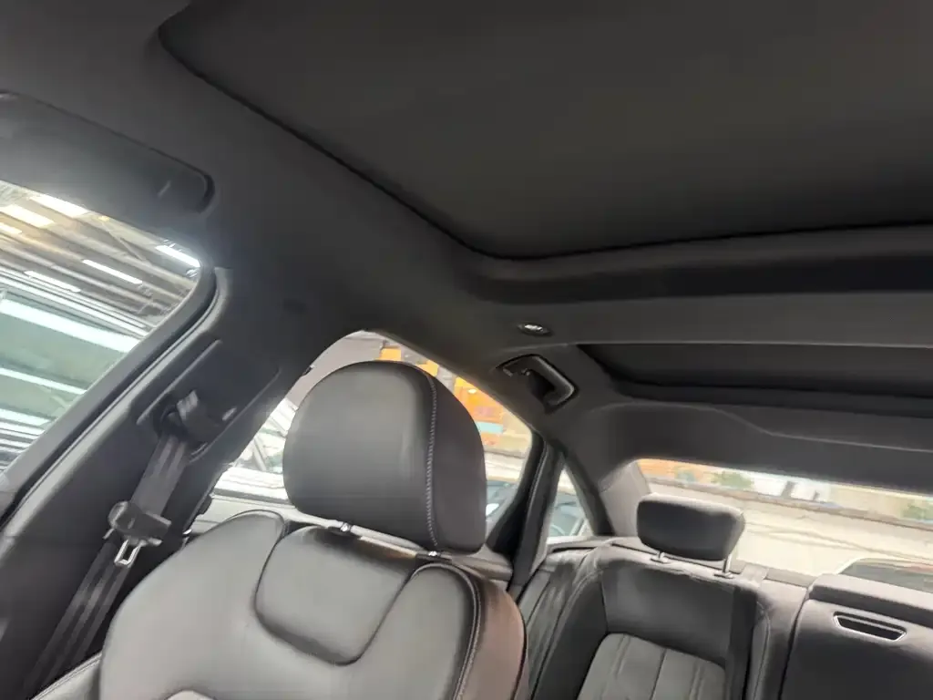 Audi A6L 2024 из CN, фото 2