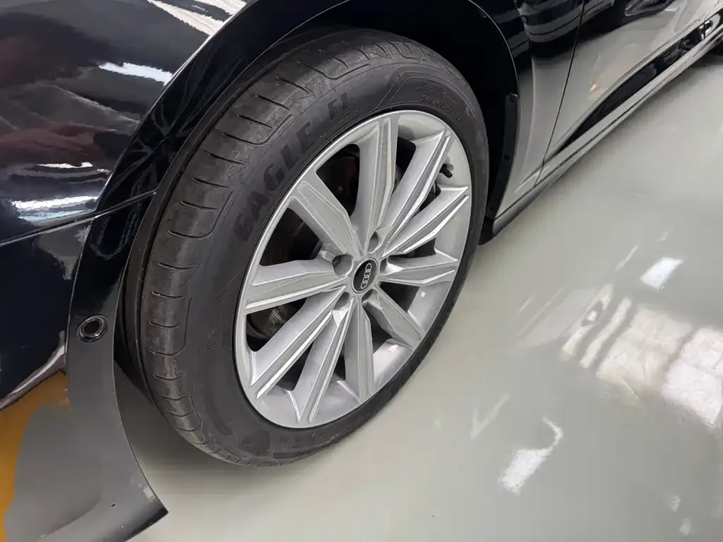 Audi A6L 2024 из CN, фото 3