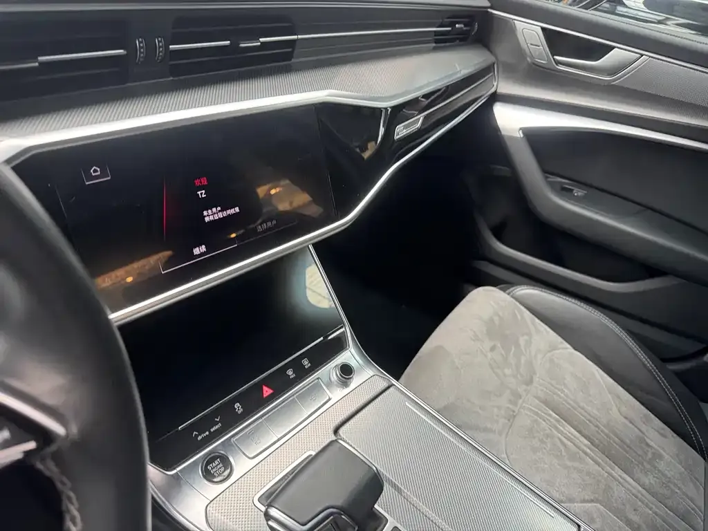 Audi A6L 2024 из CN, фото 5