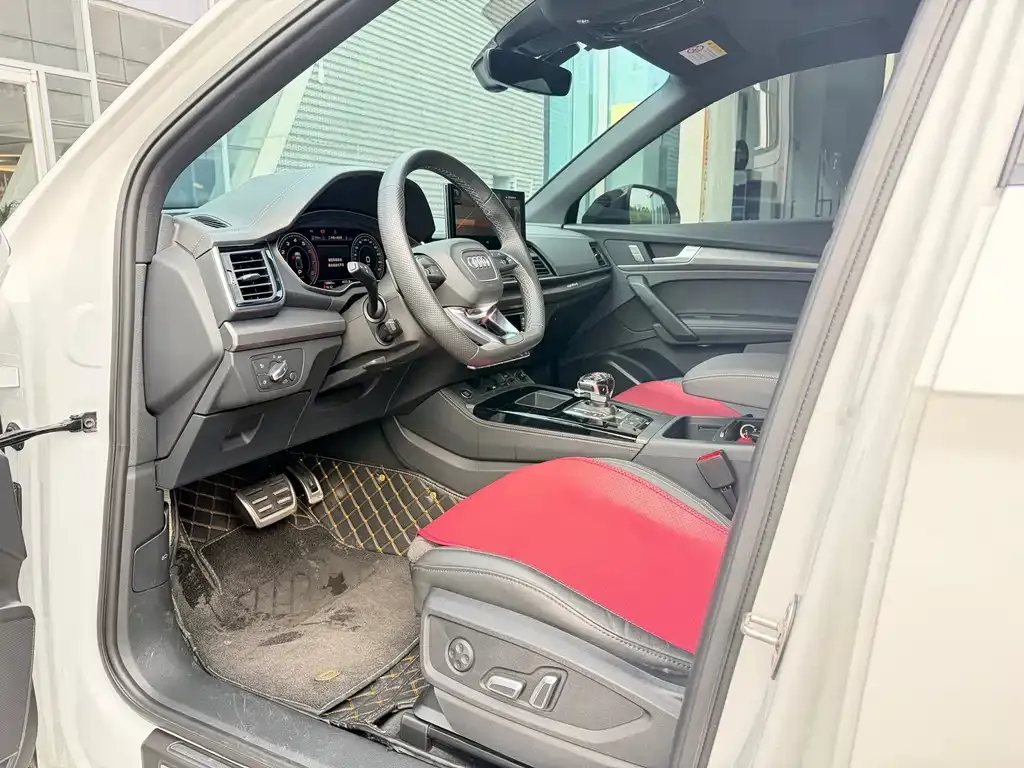 Audi Q5L Sportback 2024 из CN, фото 8