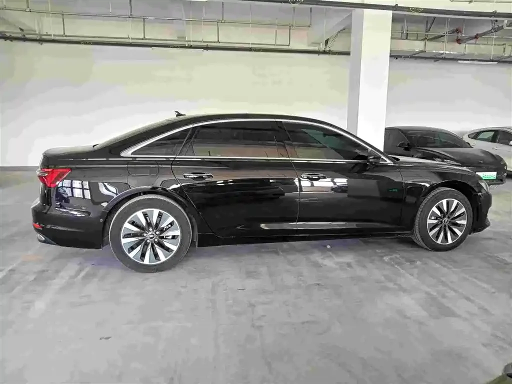 Audi A6L 2022 из CN, фото 3