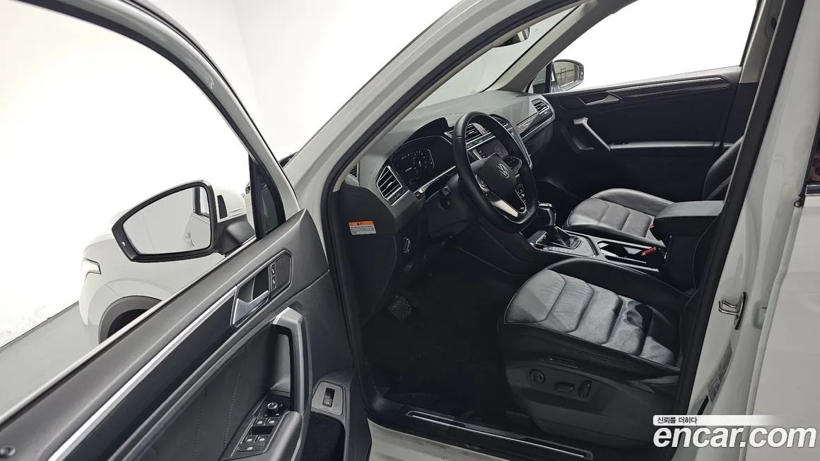Volkswagen Tiguan 2021 из KR, фото 9