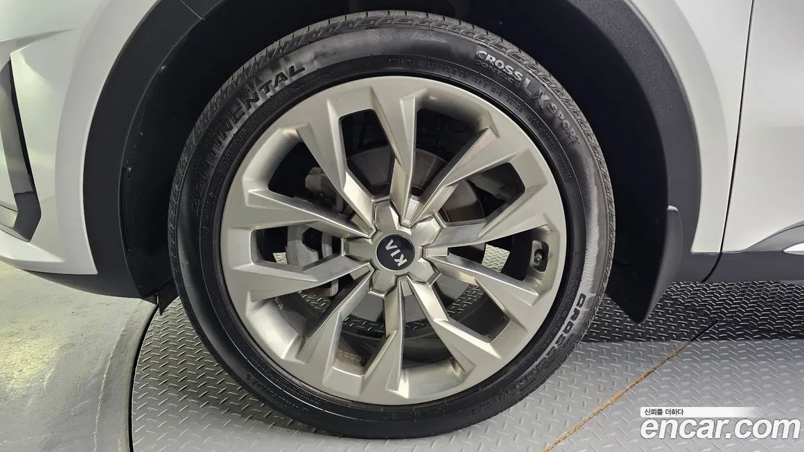 Kia Sorento — фото 6