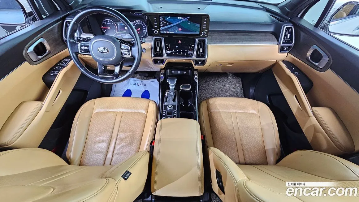 Kia Sorento — фото 9