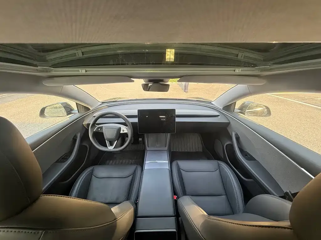 Tesla Model 3 — фото 8