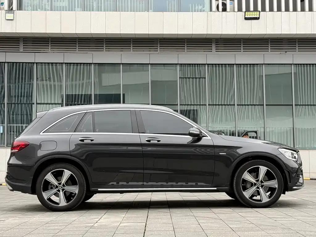 Mercedes-Benz GLC — фото 10