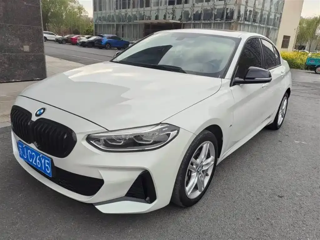 BMW 1 Series — фото 1