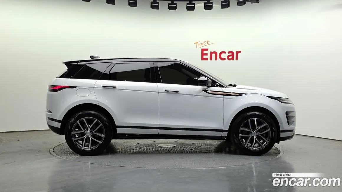 Land Rover Range Rover Evoque — фото 7
