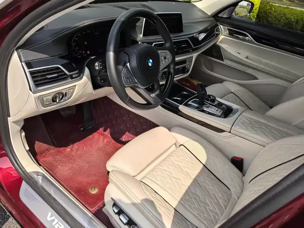 BMW 7 Series — фото 3