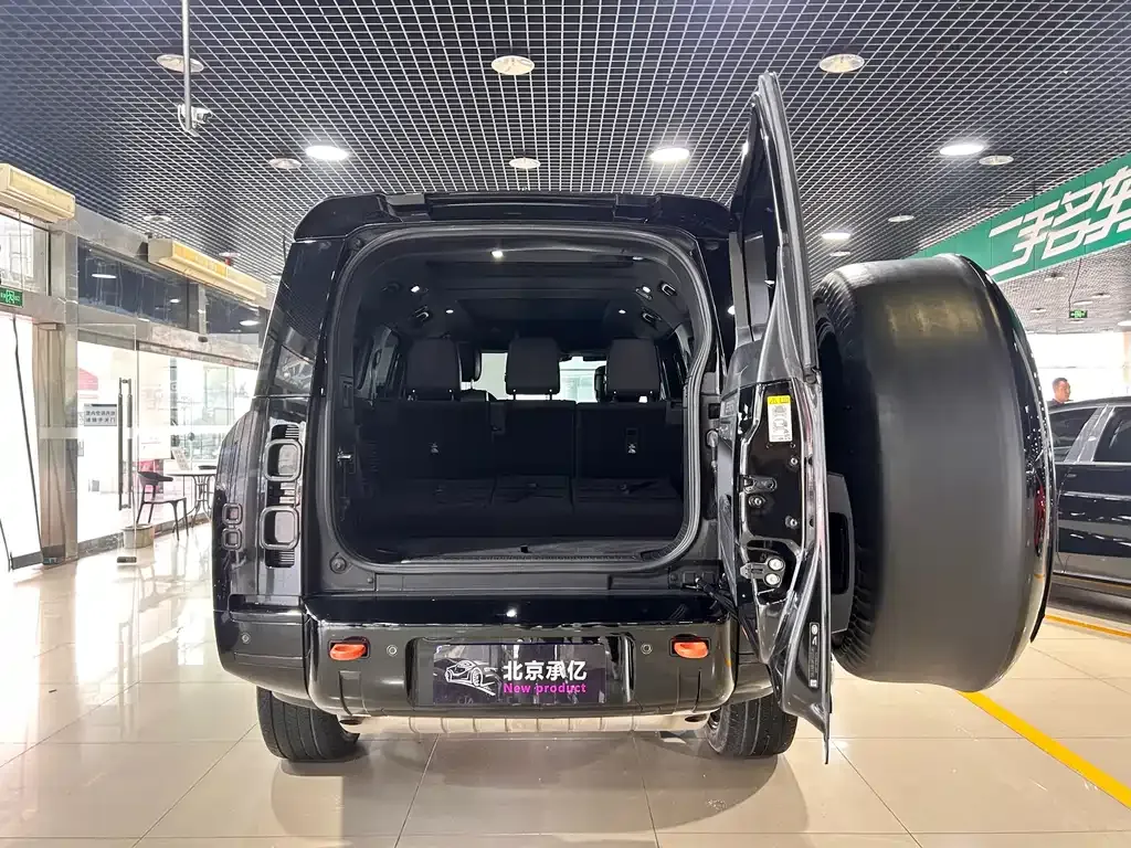 Land Rover Defender — фото 7