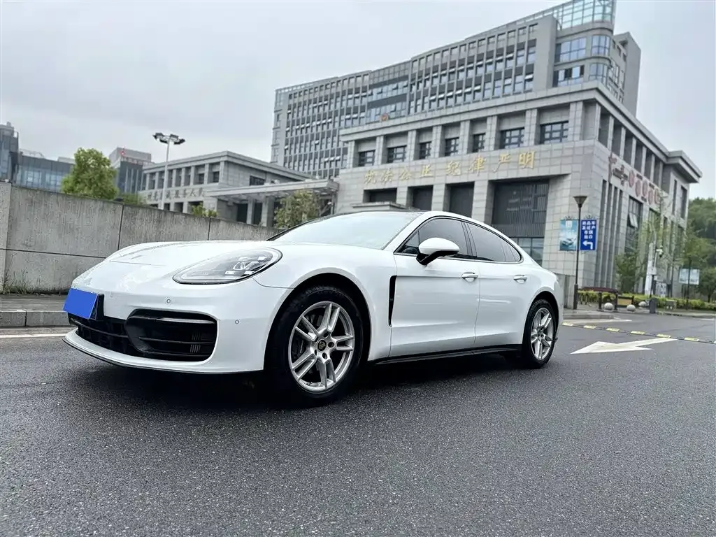 Porsche Panamera 2023 из CN, фото 1