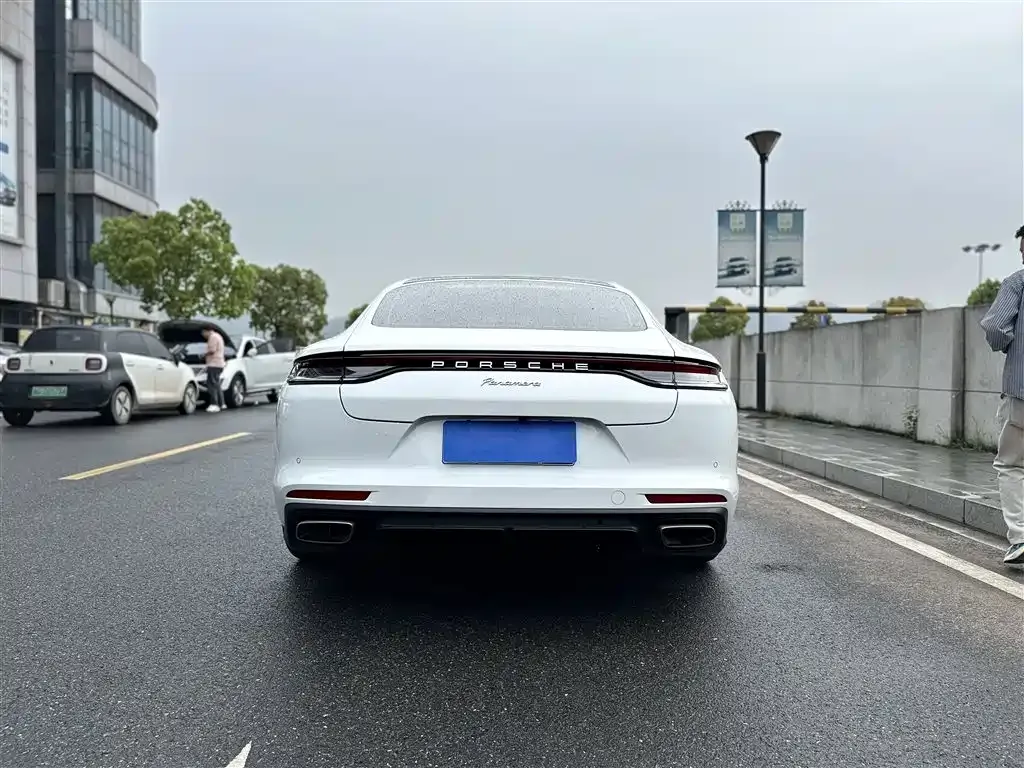 Porsche Panamera 2023 из CN, фото 6