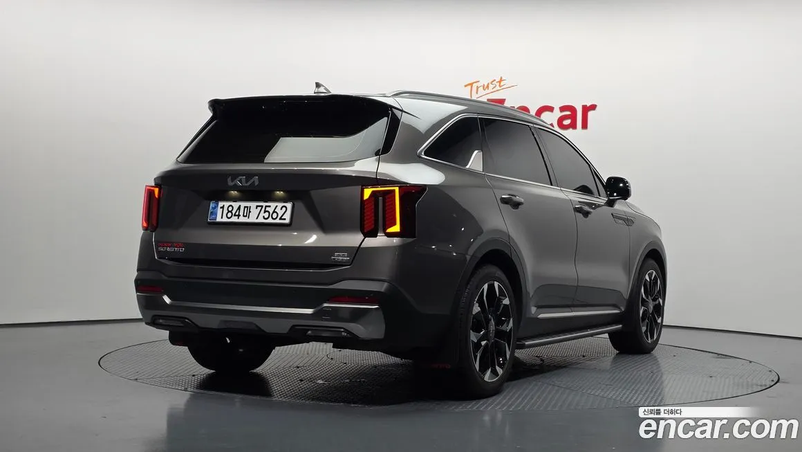 Kia Sorento — фото 3