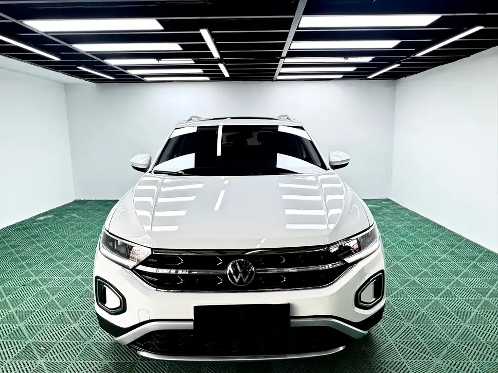 Volkswagen T-Roc — фото 4