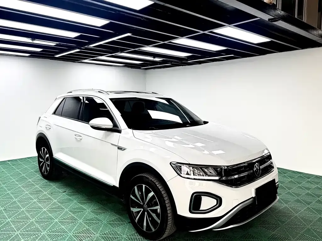 Volkswagen T-Roc — фото 7