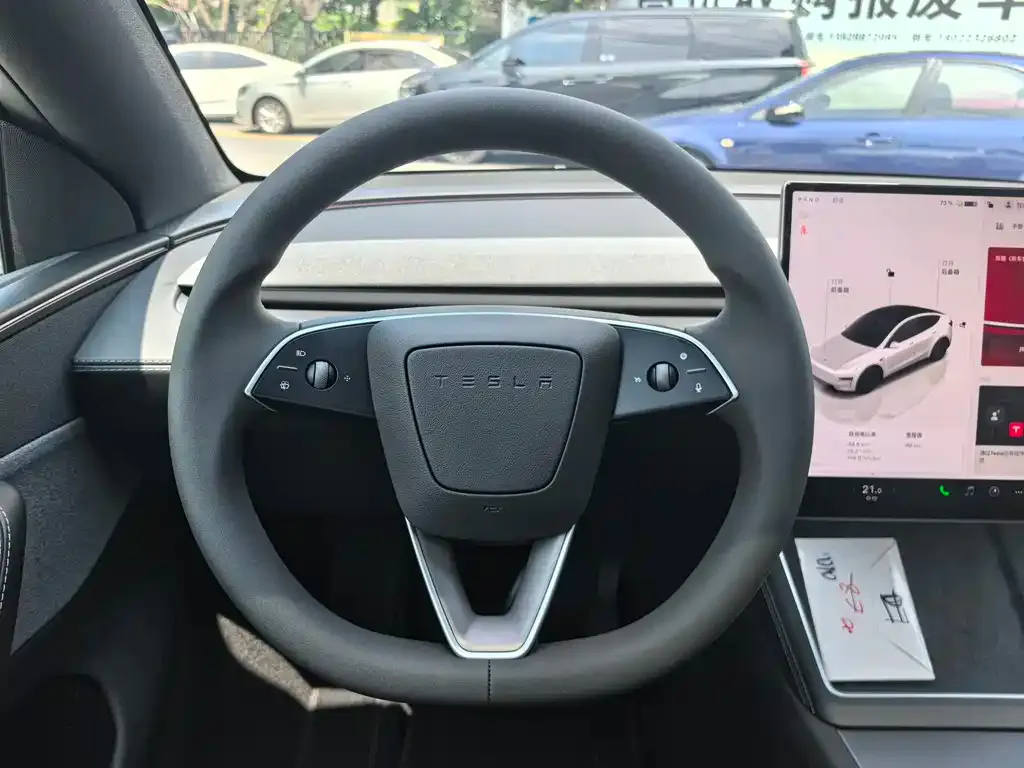 Tesla Model Y — фото 3