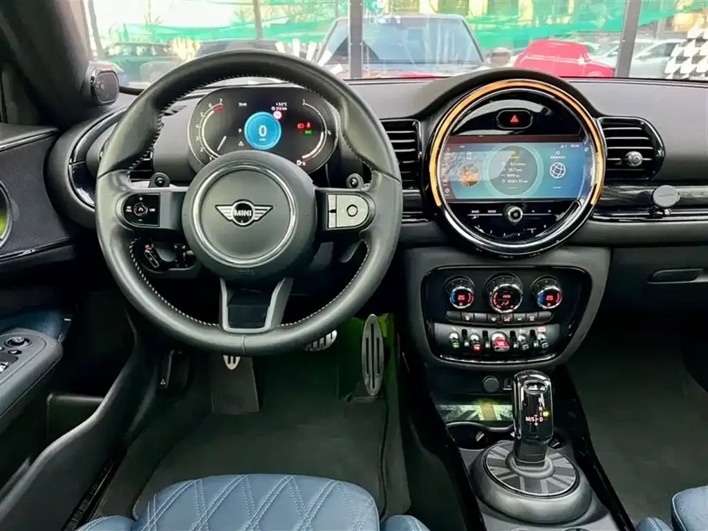 MINI Clubman — фото 6