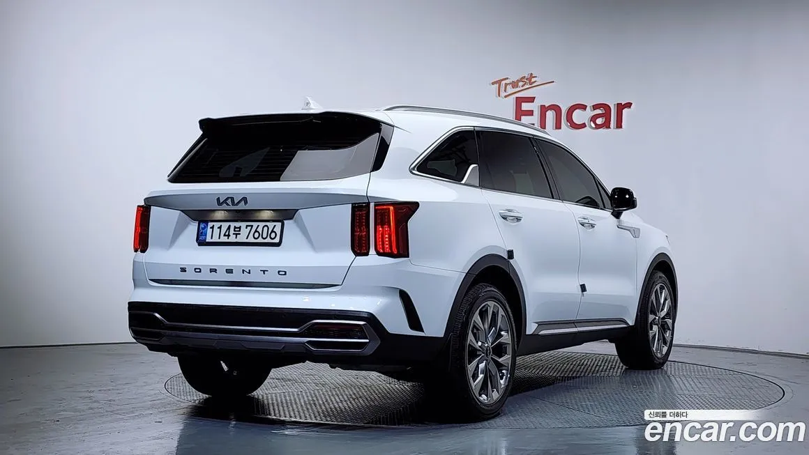Kia Sorento — фото 6