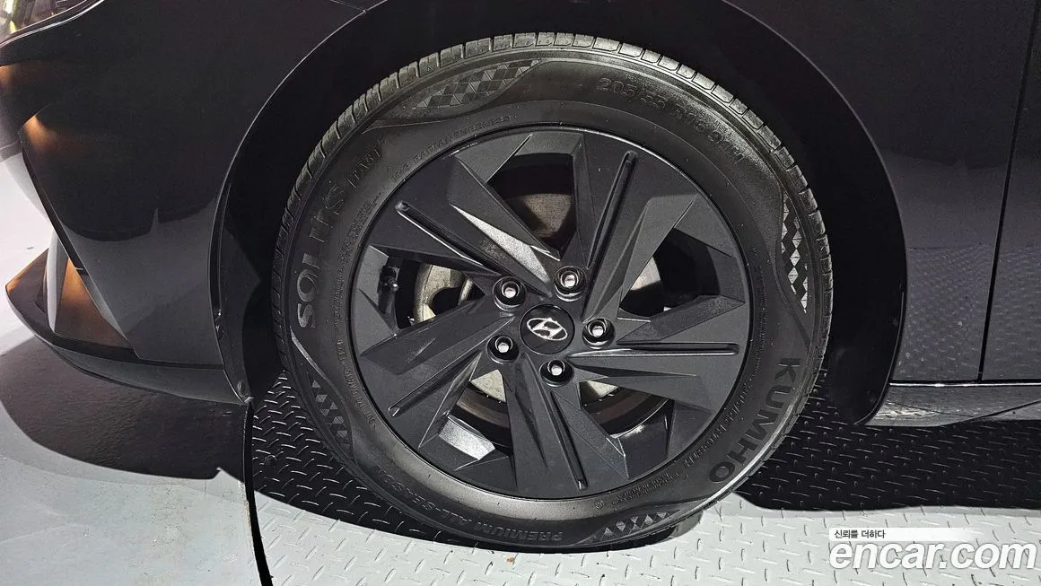 Hyundai AVANTE — фото 4