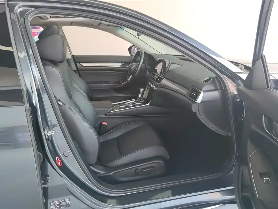 Honda Accord — фото 5