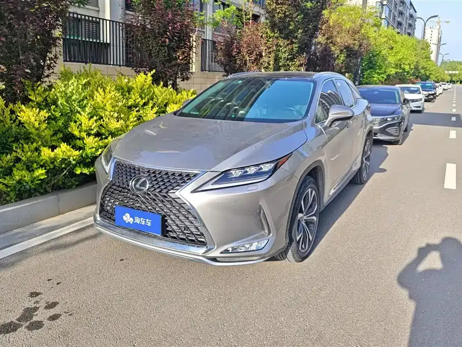 Lexus RX — фото 1