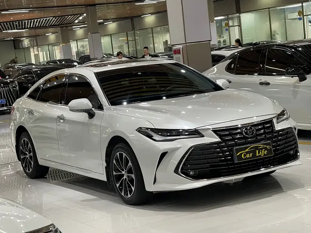 Toyota Avalon — фото 10