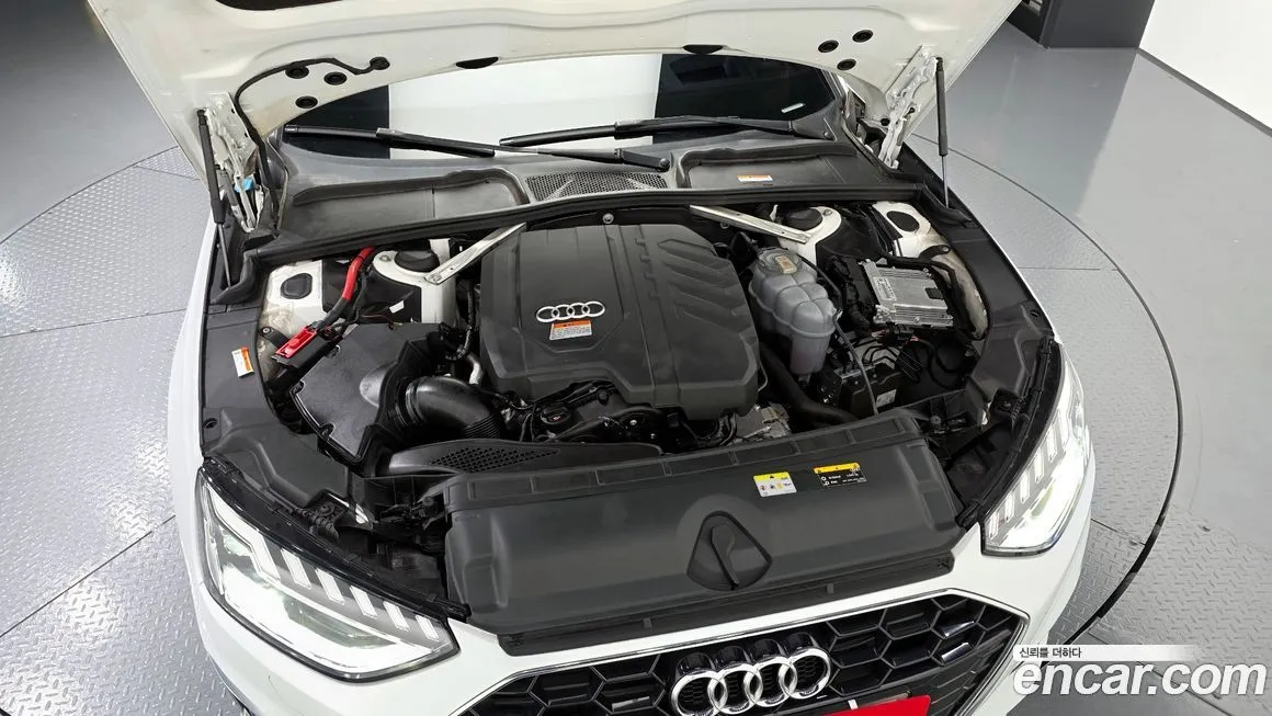 Audi A4 — фото 10