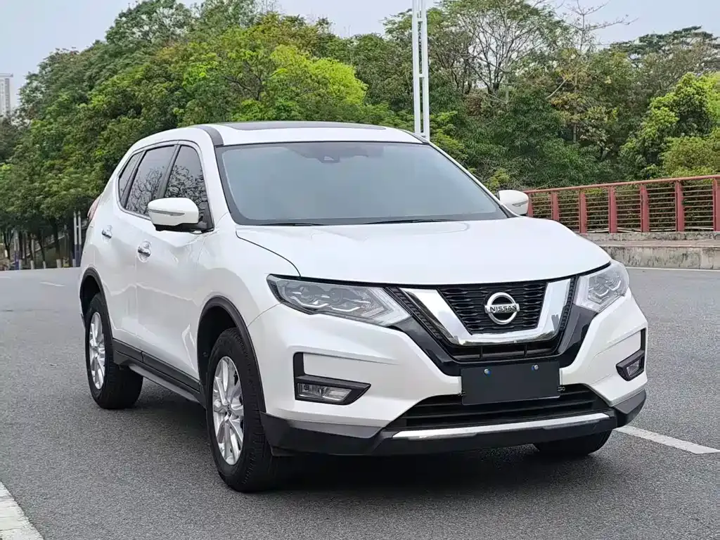 Nissan X-Trail — фото 7
