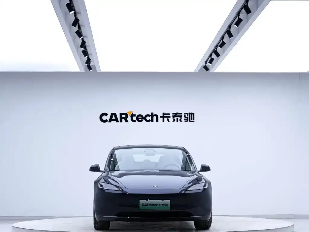 Tesla Model 3 — фото 2