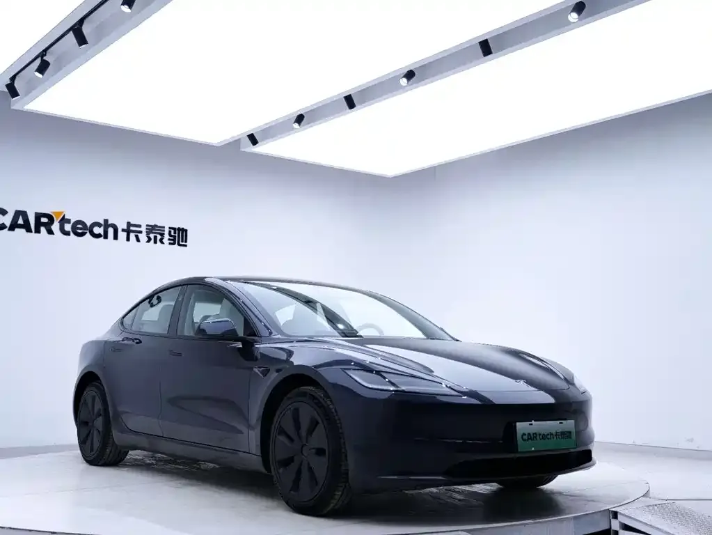 Tesla Model 3 — фото 8