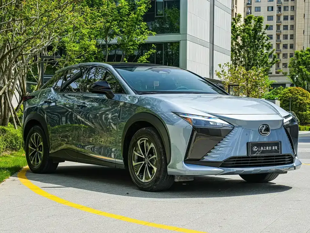 Lexus RZ — фото 9