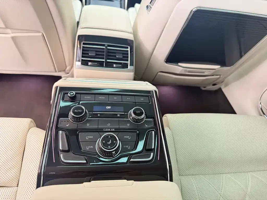 Volkswagen Phideon — фото 6