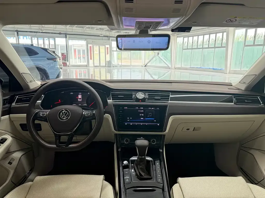 Volkswagen Phideon — фото 10