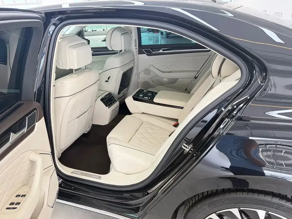 Volkswagen Phideon — фото 5