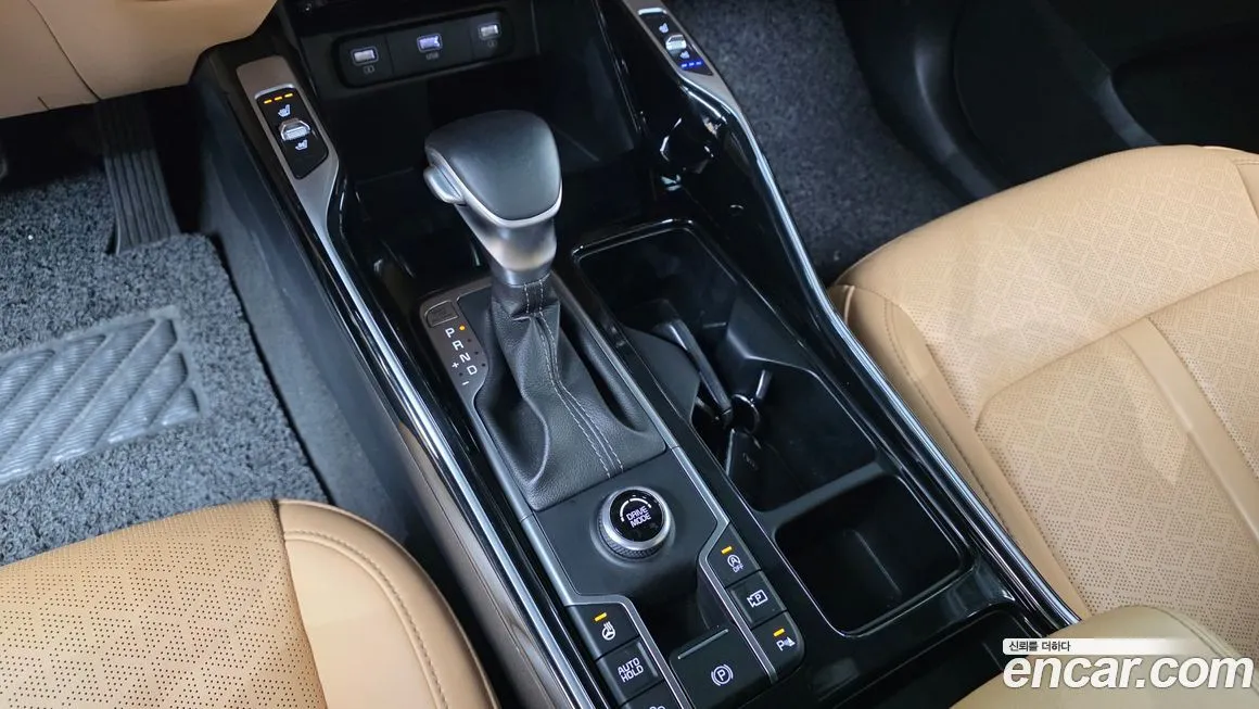 Kia Sorento — фото 10
