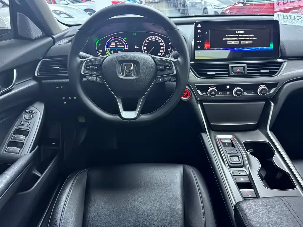 Honda Accord 2023 из CN, фото 10