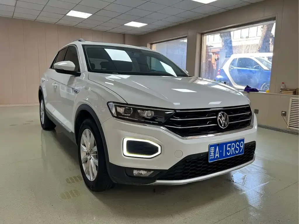 Volkswagen T-Roc — фото 3