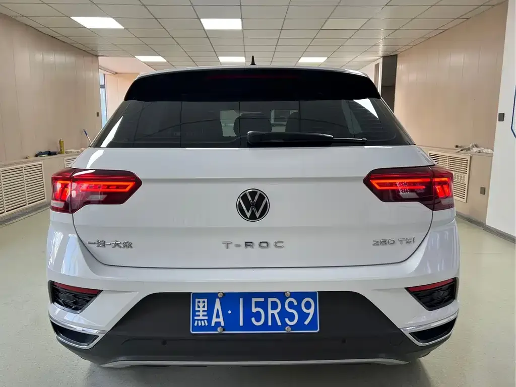 Volkswagen T-Roc — фото 4