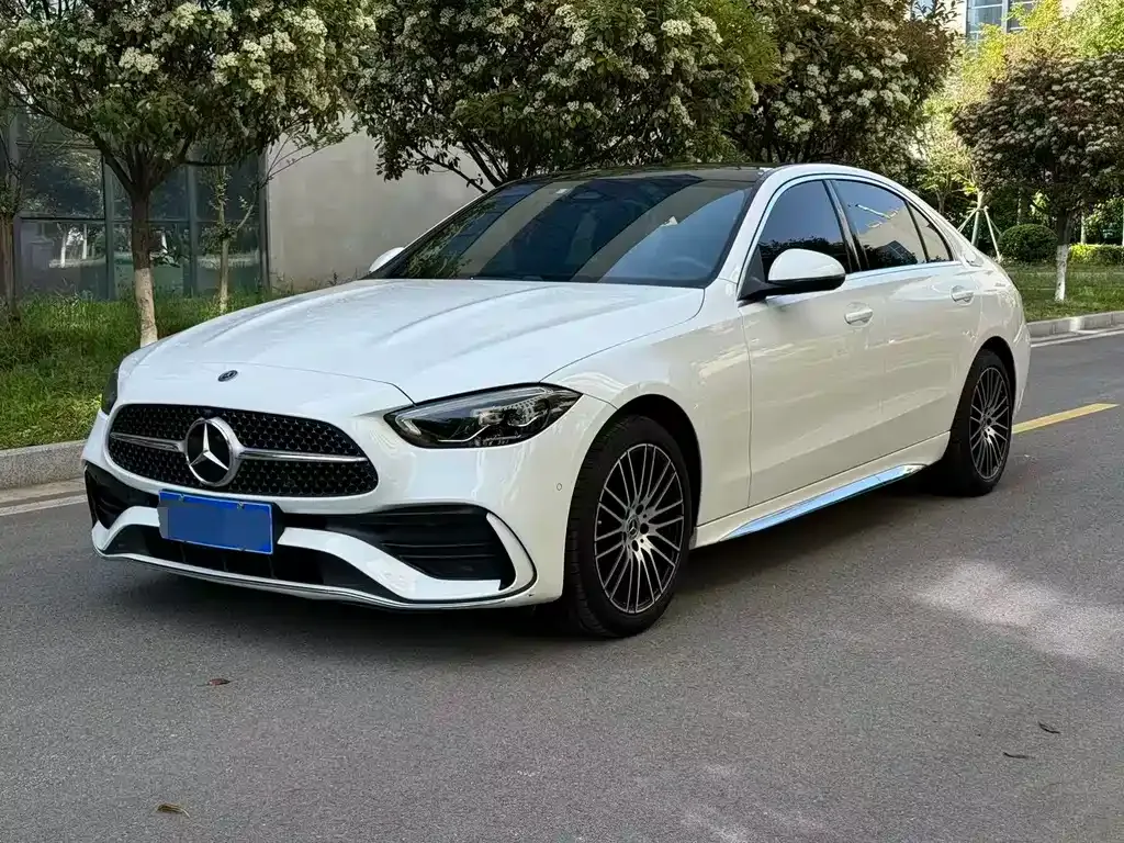 Mercedes-Benz C-Class — фото 1