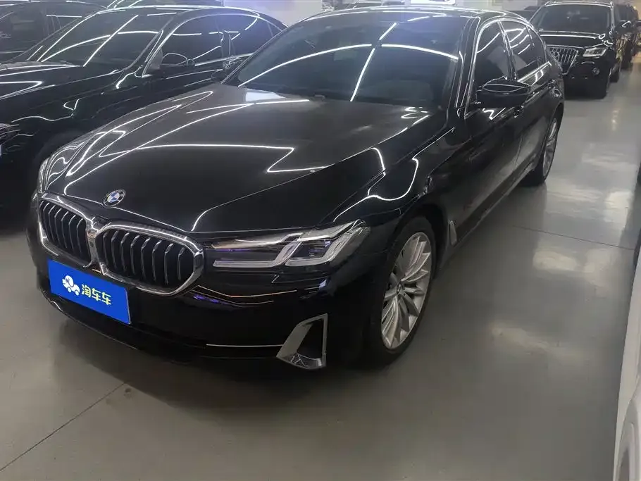 BMW 5 Series — фото 1