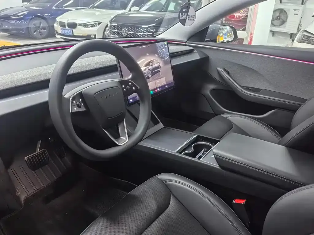 Tesla Model 3 — фото 2