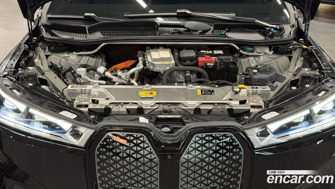 BMW iX 2025 из KR, фото 7