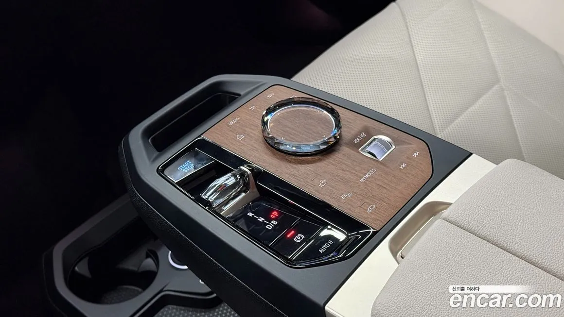 BMW iX 2025 из KR, фото 8