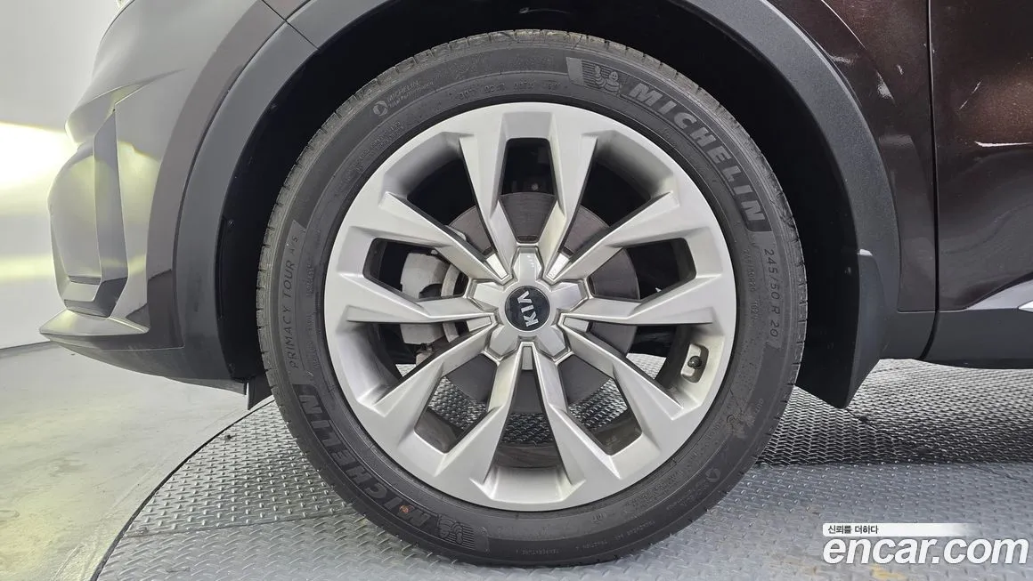 Kia Sorento — фото 4