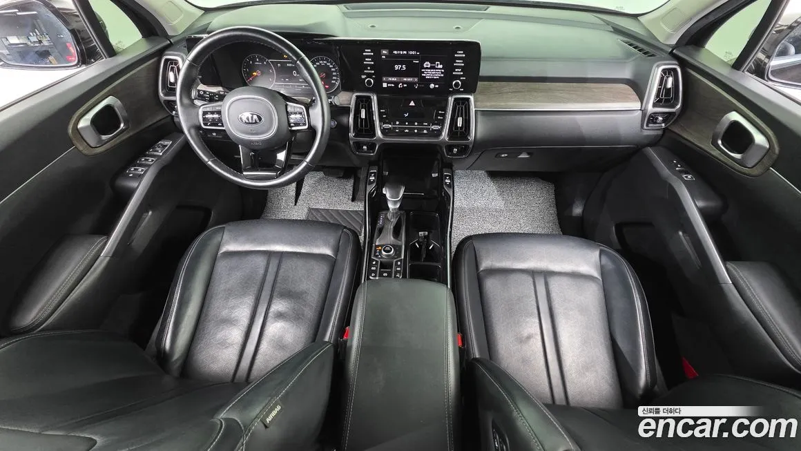 Kia Sorento — фото 6