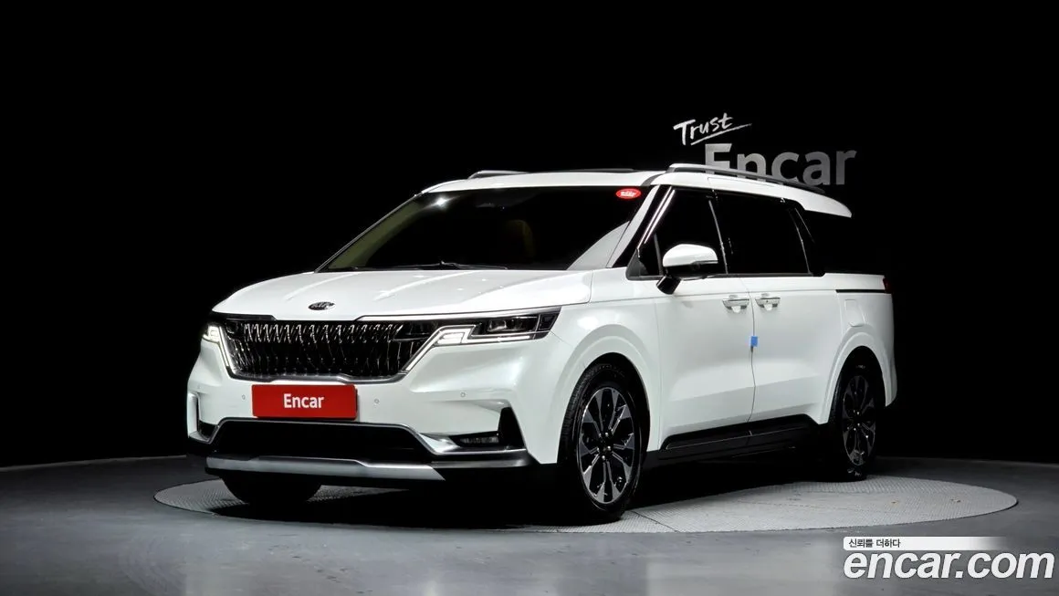 Kia Carnival — фото 1